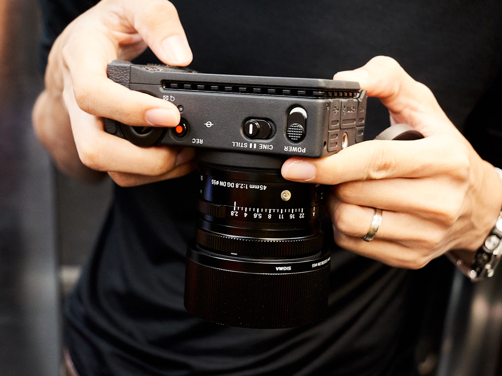 รีวิวกล้อง SIGMA fp กล้อง Mirrorless Full-frame เล็กที่สุดและเบาที่สุดในโลก